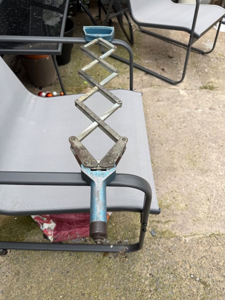 Lazy tong riveter Tool - working Condition