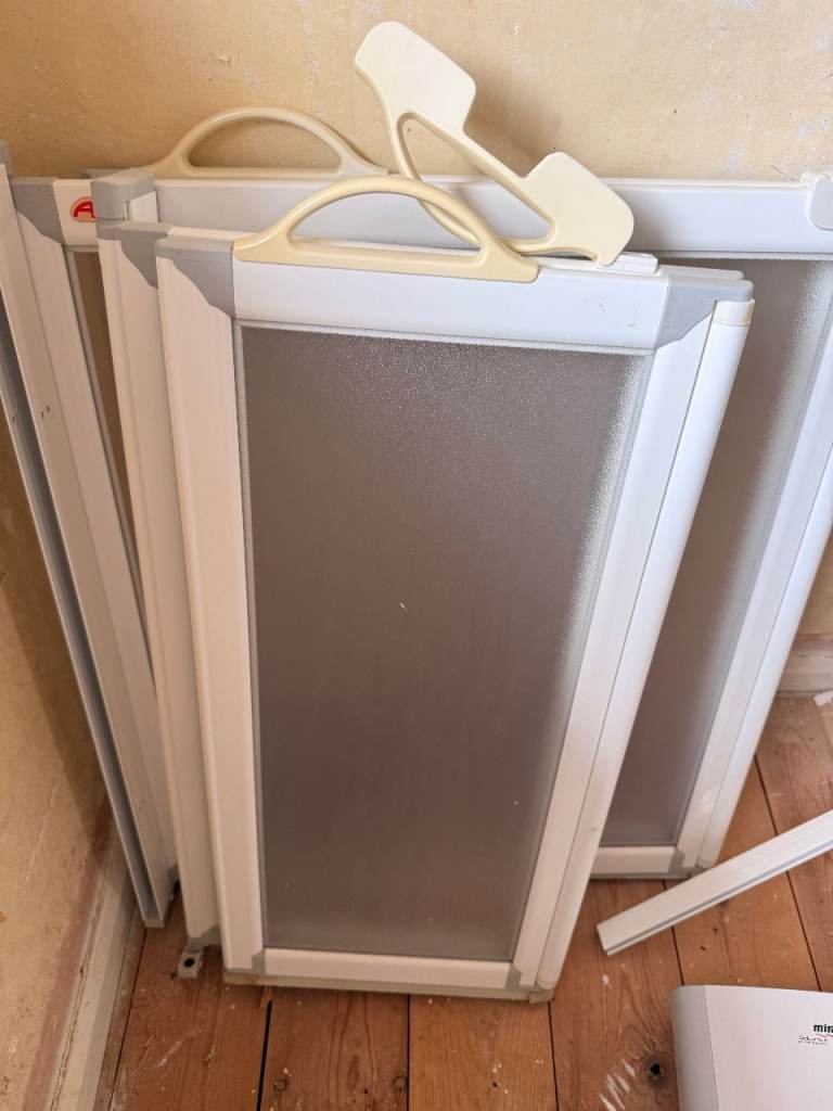 ACCESSIBLE SHOWER ENCLOSURE