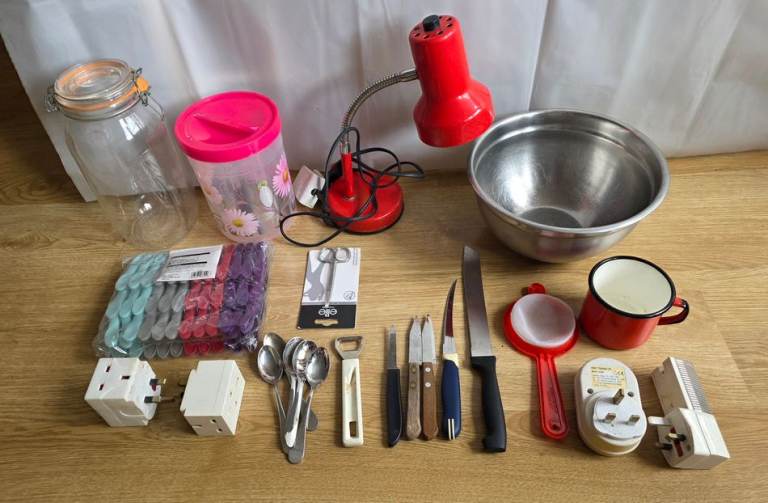  Kitchen utensils. £3 for the lot. 
