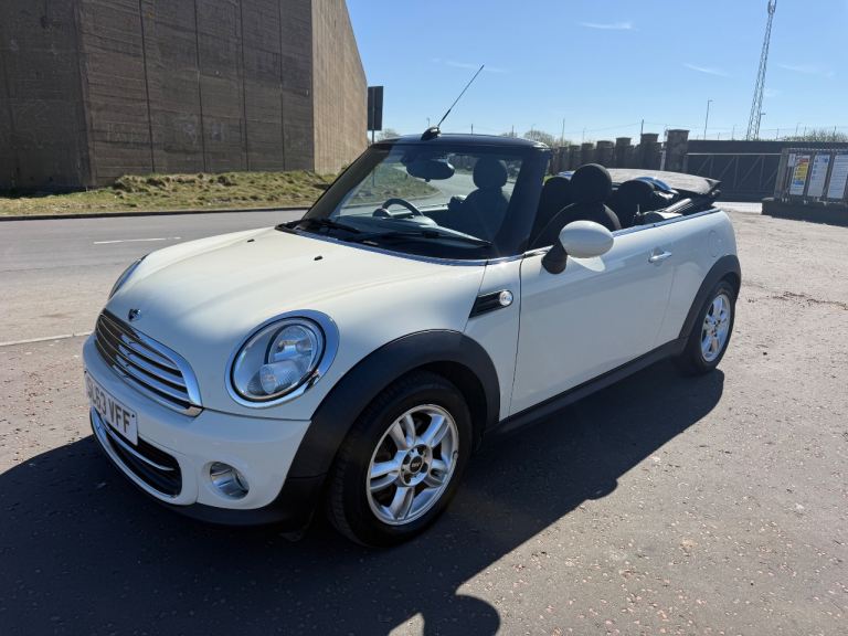 Mini, CONVERTIBLE, Convertible, 2013, Manual, 1598 (cc), 2 doors