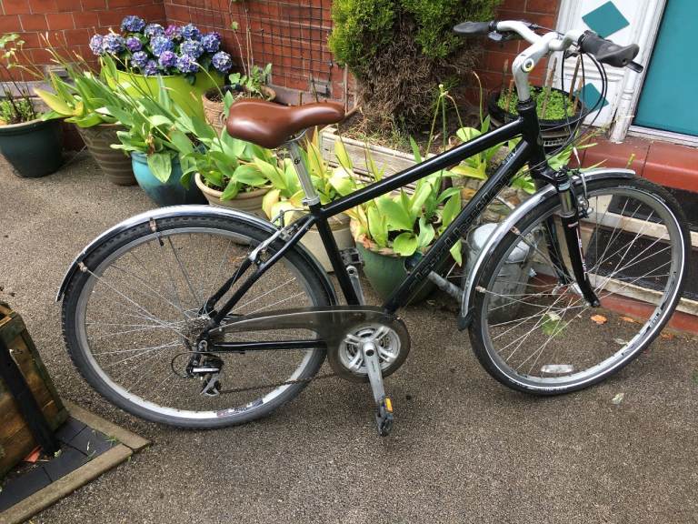 CLAUD BUTLER ROAD TOWN HYBRID BIKE MANCHESTER
