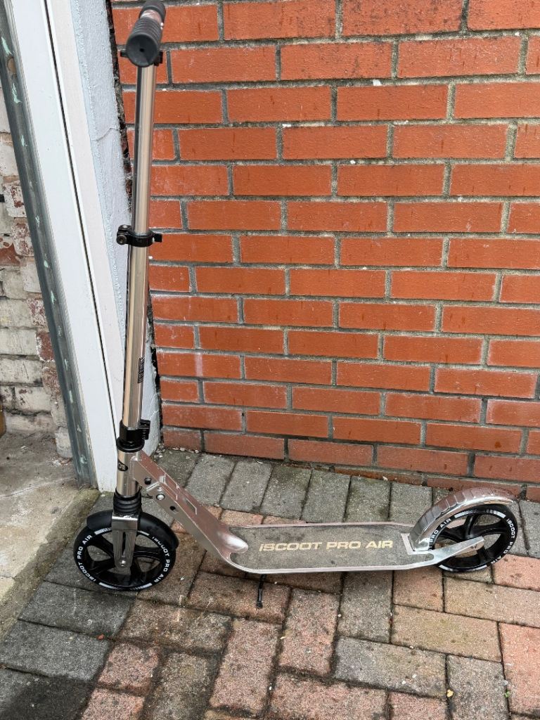Iscoot pro air scooter