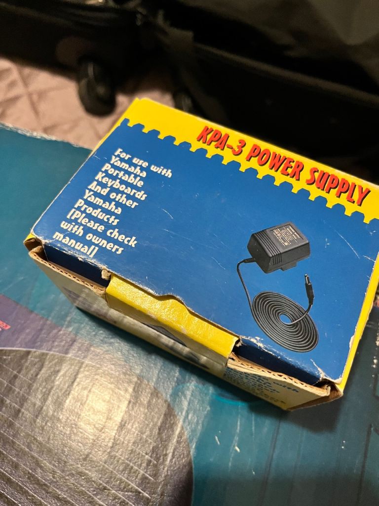 Yamaha PSR-140 Portatone Keyboard with Power Supply