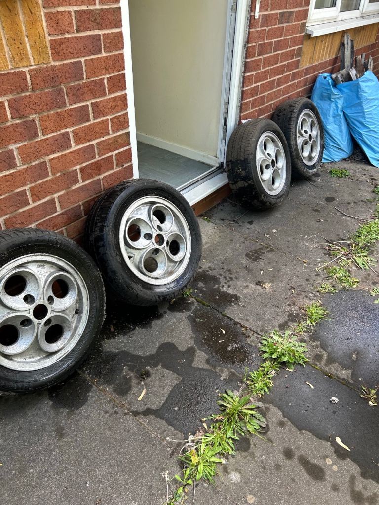 Classic ford escort XR3 alloy wheels 4 clover leaf ,