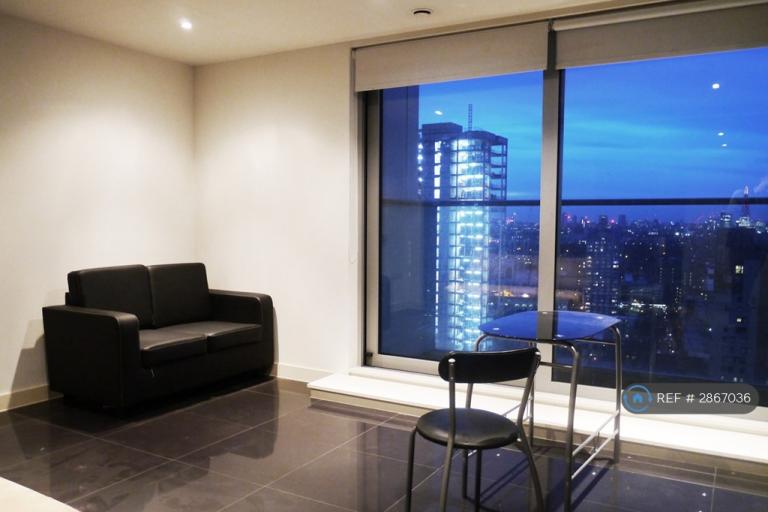 Studio flat in Pan Peninsula Square, London, E14 (#2867036)
