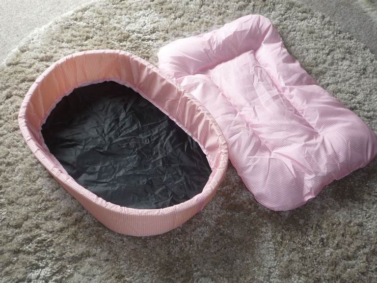 Small lightweight cat or dog bed