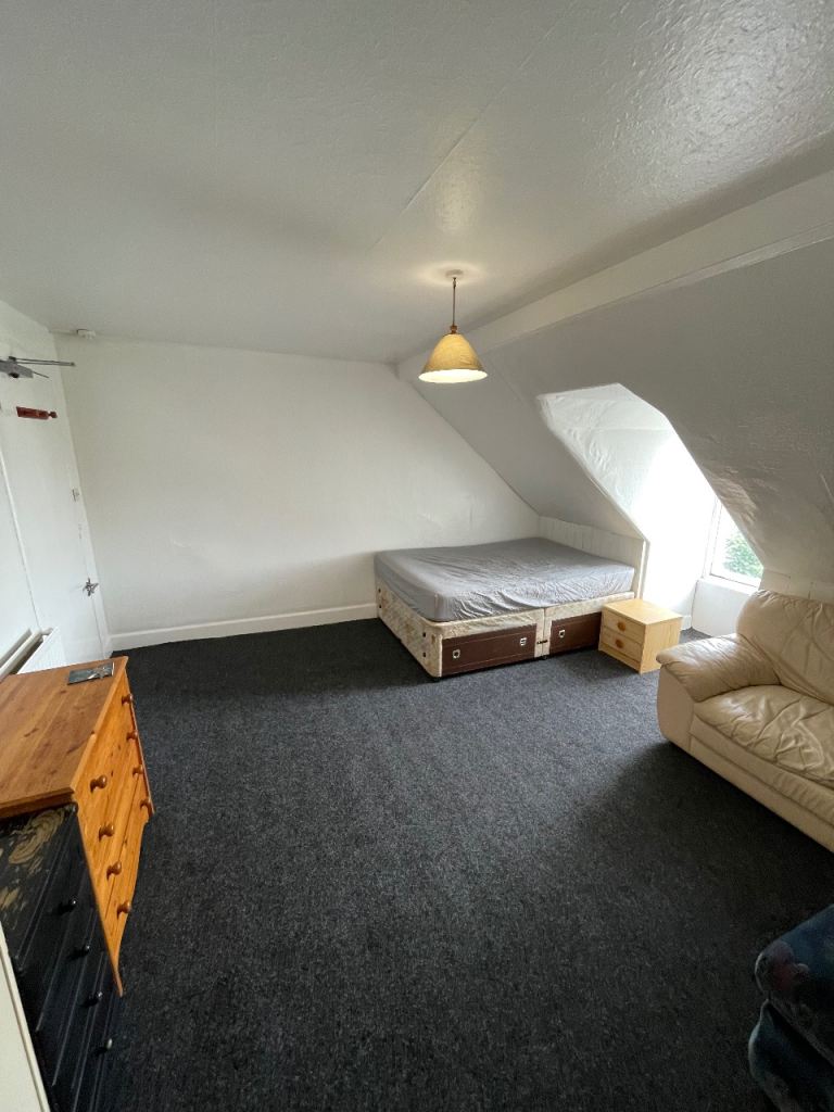 City centre room to rent, ALL BILLS INC ! Tollcross