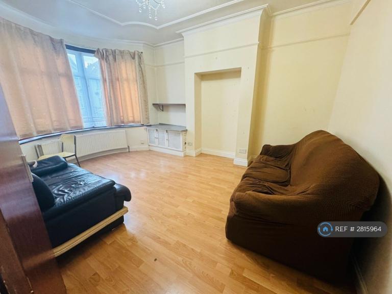 4 bedroom house in Swinderby Road, Wembley, HA0 (4 bed) (#2815964)