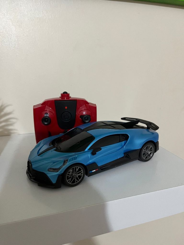 Bugatti Divo Remote Control Car New 