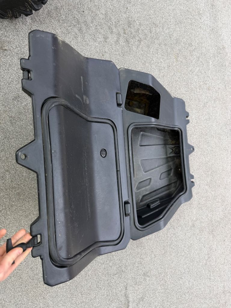 Storage box for Yamaha yxz1000r