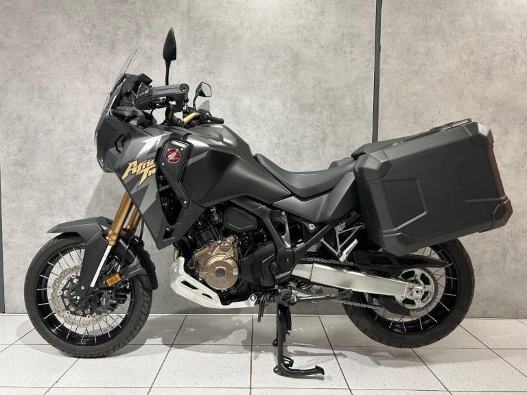 2024 Honda CRF1100 Africa Twin Adventure Sports DCT ES - 4391 miles - STUNNING!