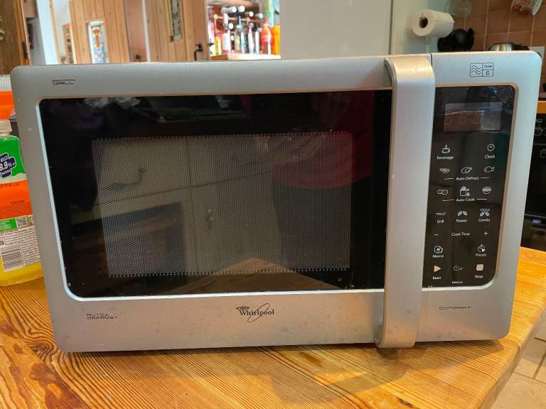 Whirlpool Microwave Oven - Silver, Good Condition