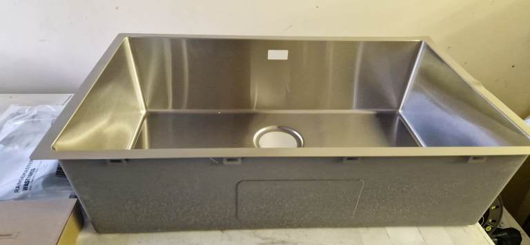 Brand new never installed Rangemaster underhung sink with slight damage 