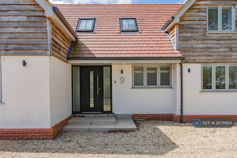 5 bedroom house in Langton Road, Market Harborough, LE16 (5 bed) (#2875850)