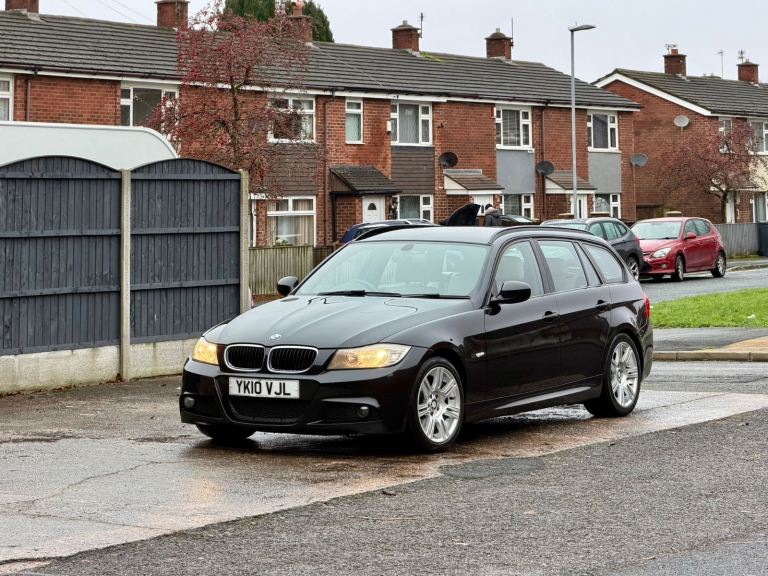 2011 BMW 318D M Sport Edition Plus 170 LCI 6 Speeds. 