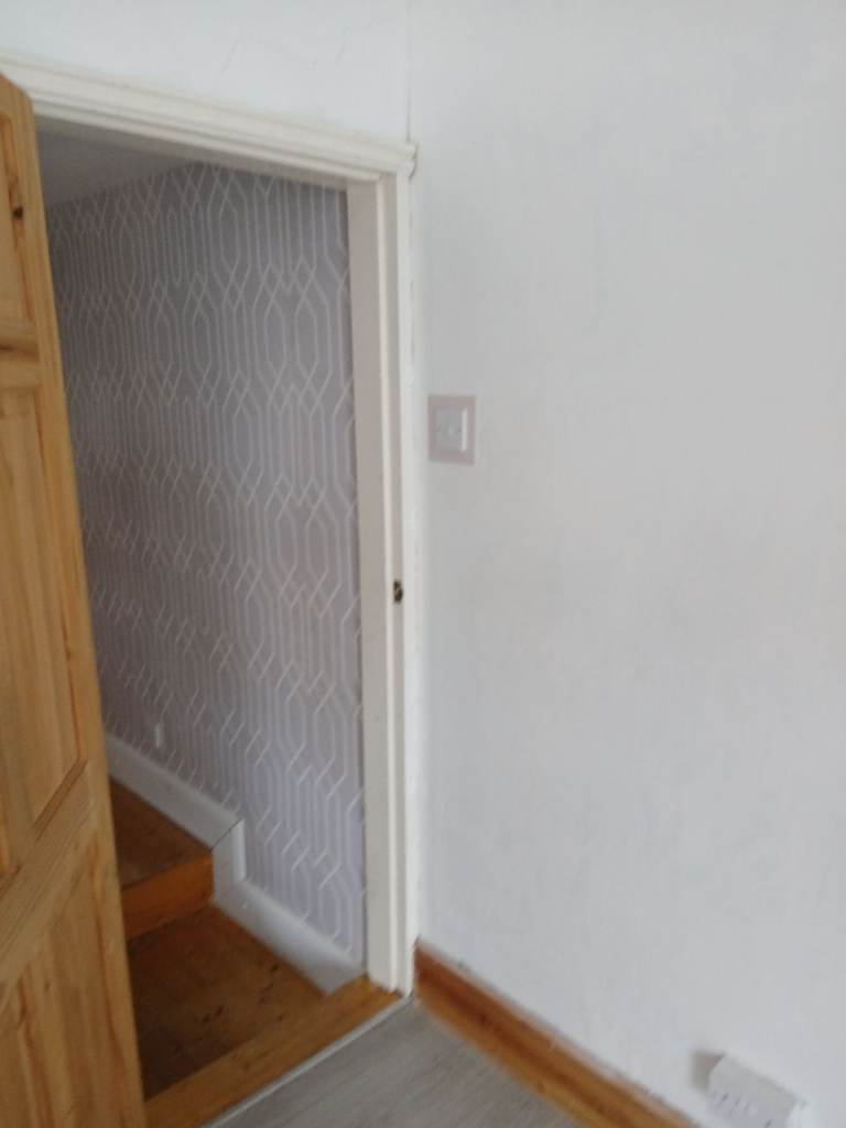 2 bedhouse semi-detached 