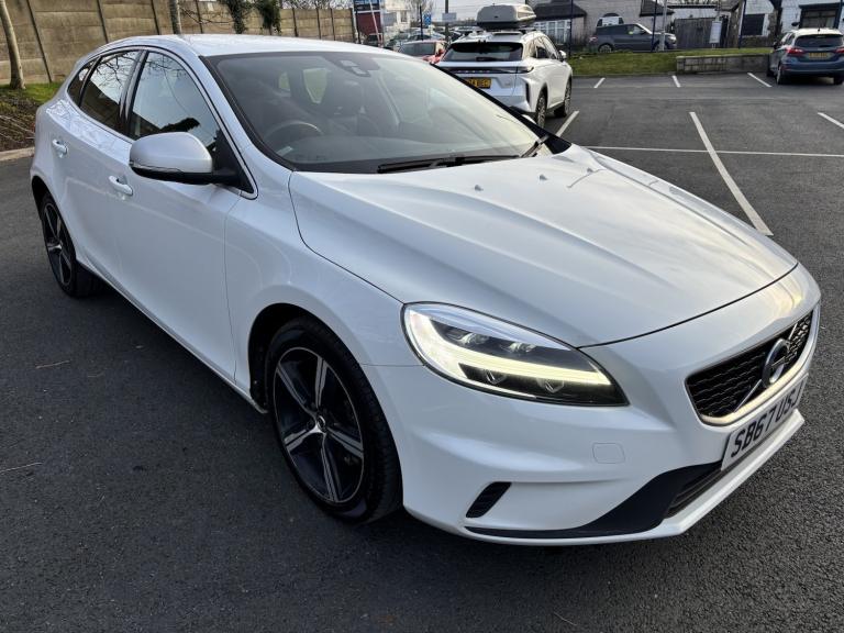VOLVO V40 2.0 R-Design D2 2017