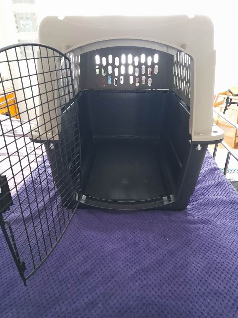 Dog crate