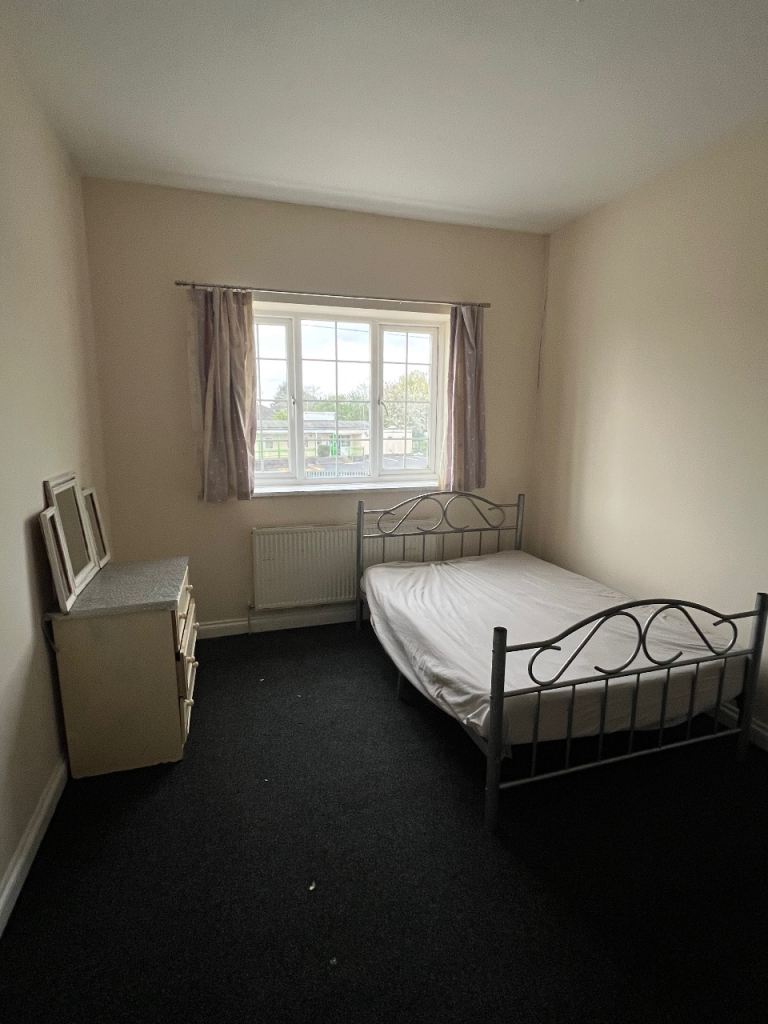 Big double room for rent in Aylestone.