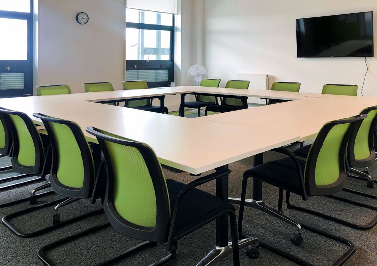 Get a Private Office for 4 Workstations in Redhill RH12LZ