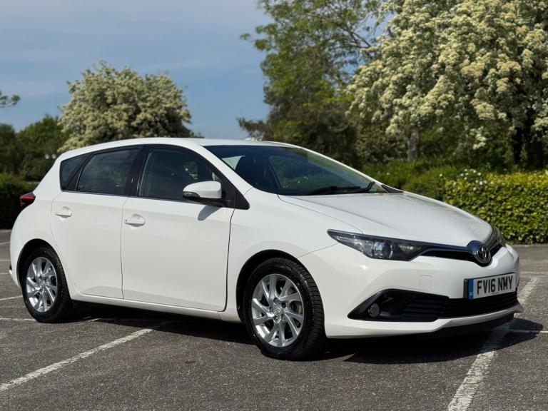 2016 Toyota Auris 1.6 D-4D Business Edition 5dr HATCHBACK Diesel Manual