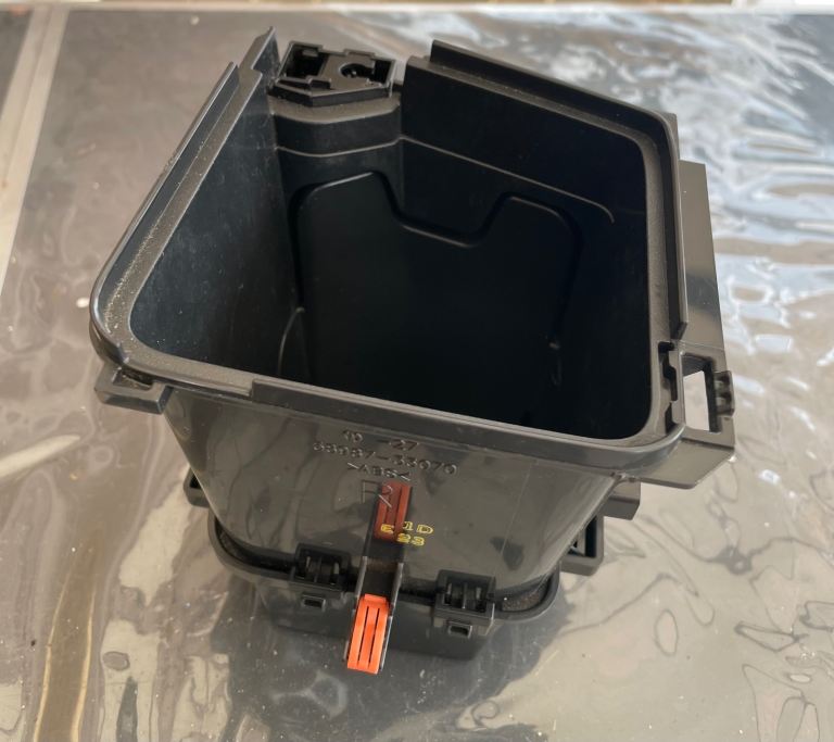 Lexus ES300h Cup Holder Centre Console 2021 RHD