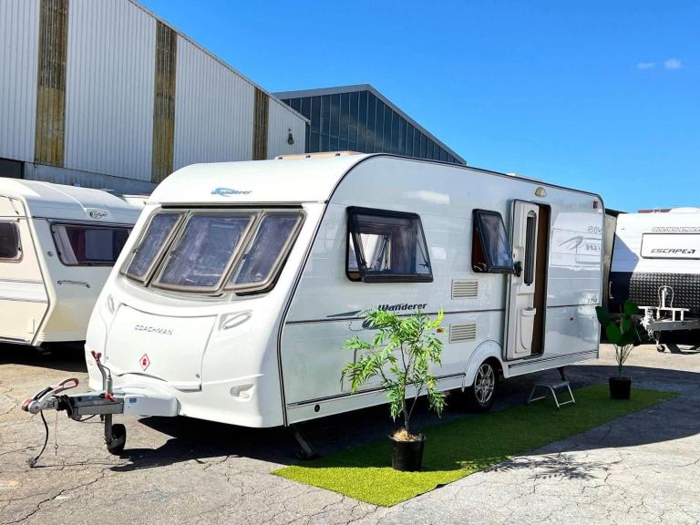 Coachman Wanderer 17/4 Lounge Conversion Fixed Bunk Beds