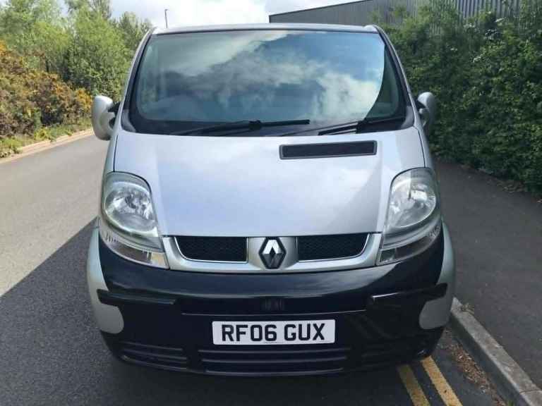 Nissan Primastar  same as Vivaro ,Trafic, 1.9 Dci 5 doors 2----8 seater...