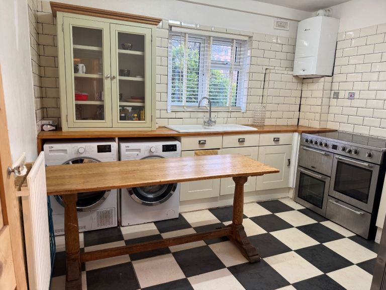 Croydon - 1 bedroom apartment with large private garden