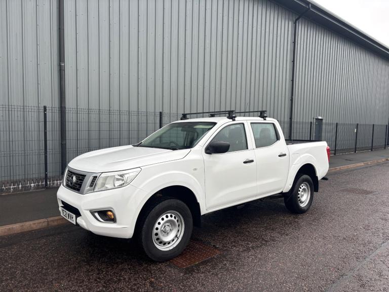 2021 (21) NISSAN NAVARA NP300 D23 2.3 DCI DOUBLE CAB PICKUP + TOW BAR &amp; ROLLER