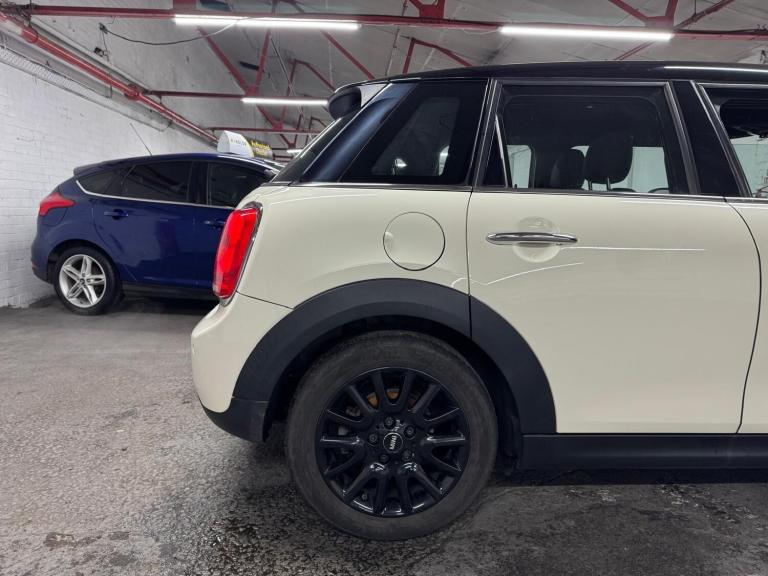 2015 MINI Hatch 1.5 Cooper 5dr HATCHBACK PETROL Manual