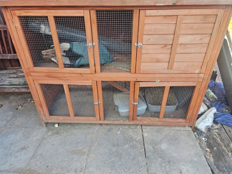 5ft double rabbit hutch