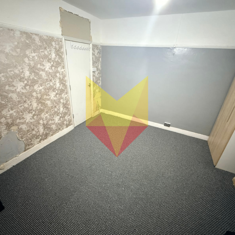 Spacious Room to Rent in Hornchurch RM12 – £900 PCM  Male Tenants 