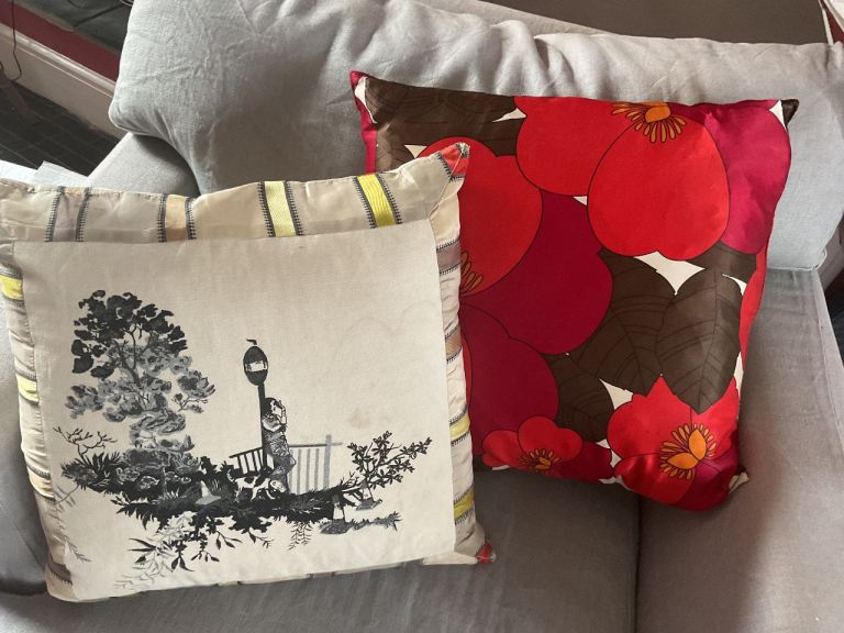 Two cushions 