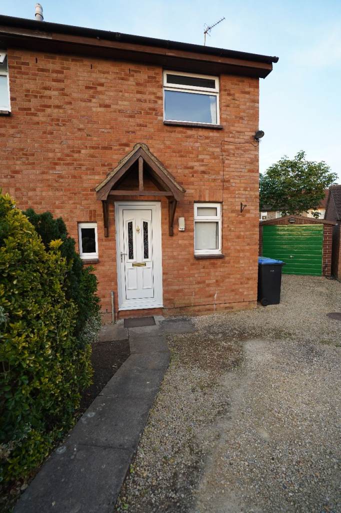 2 Bed Semi-Detached House with garage & lots of parking, Pewsham, Chippenham, SN15