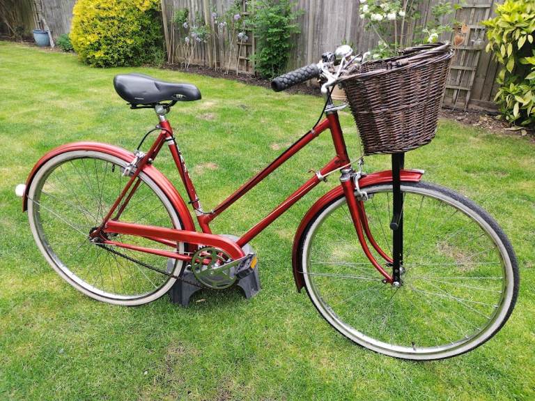 Classic Red Royal Enfield Bike with new wicker basket – Good Condition ready to ride