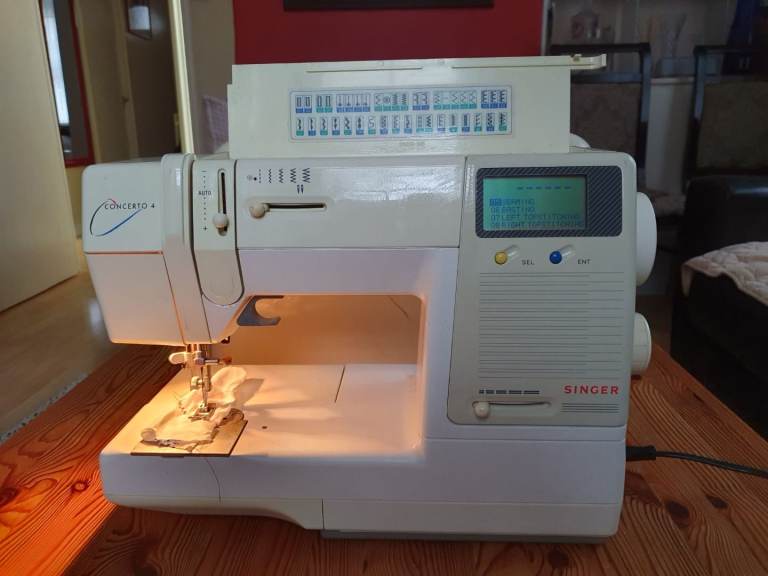 Singer sewing machine 