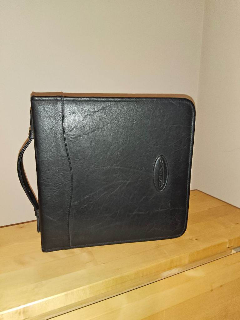 Case Logic Genuine Leather 200 CD/DVD Wallet