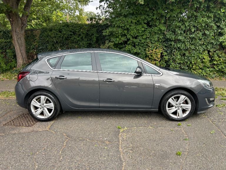 Vauxhall Astra Sri 52000 miles - must go this weekend 