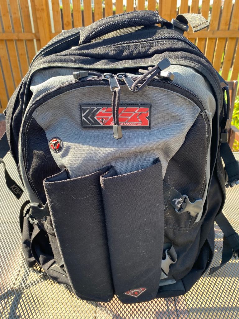 Kizer 8 inline skate backpack
