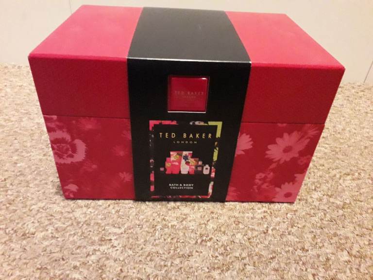 Ted Baker Ladies bath and body collection gift set.