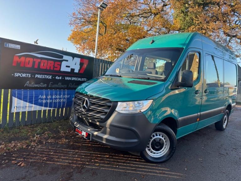  Mercedes-Benz Sprinter SPRINTER 2.1L 314CDI 3.5t H2 L2 RWD WINDOW COMBI CREW