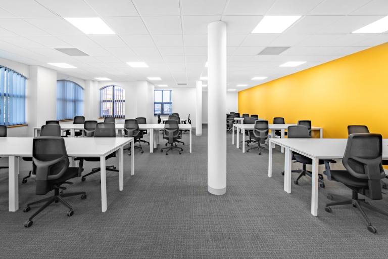 Norwich - NR3 1YE \ Office Space for Teams with 5 Workstations