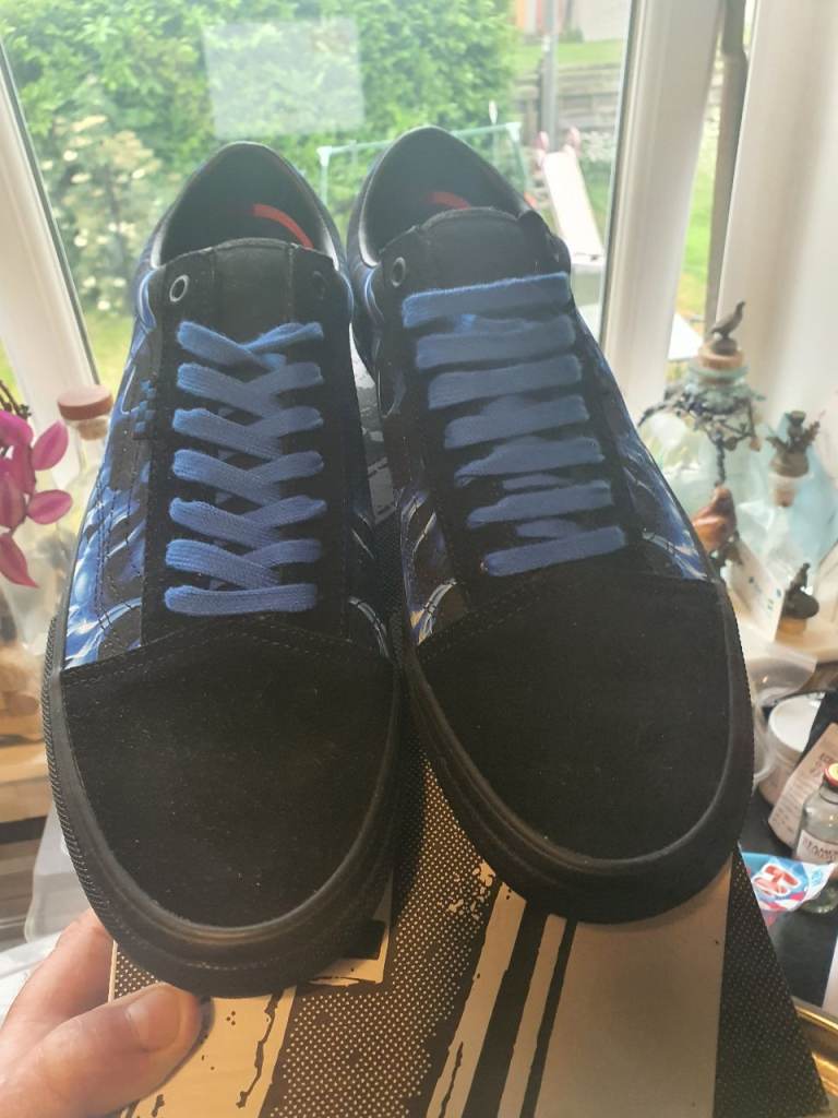 Rare vans blue flame skate shoes