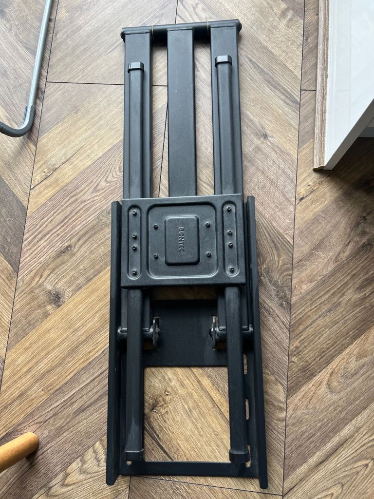 Extend and tilt tv wall bracket up to 85 inch tv