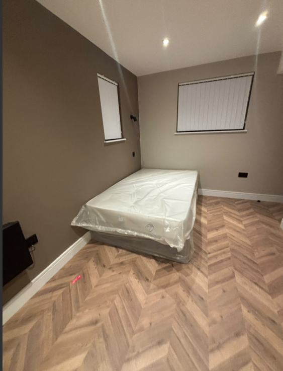 Studio Room Available – The Gossamers WD25 DSS APPLICANT ACCEPTED 