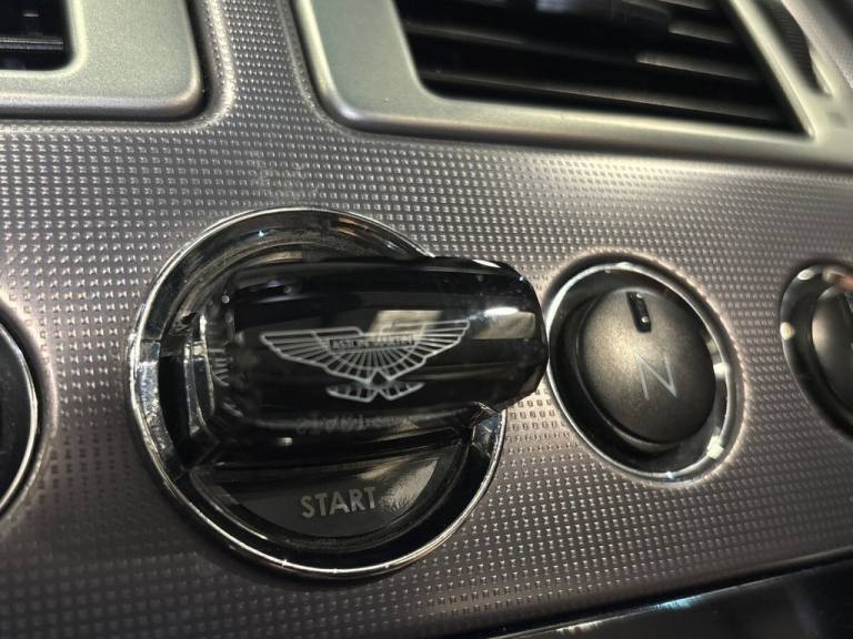 2011 Aston Martin Vantage 4.7 V8 Roadster 2dr Petrol Sportshift Euro 4 (420 bhp) Convertible Petr...