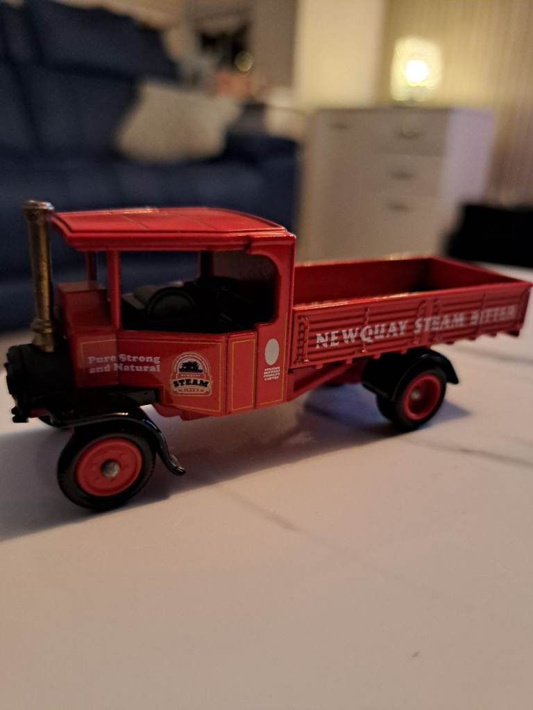 TOY LORRY METAL