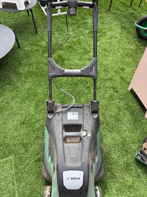 Bosch AdvancedRotak 750 Electric Lawn Mower 