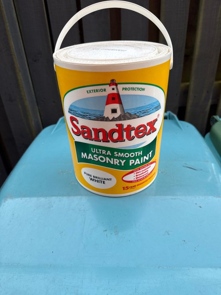 Sandtex Ultra Smooth Masonry Paint - Pure Brilliant White